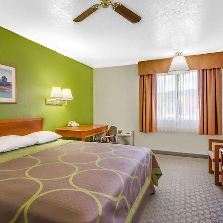 Super 8 By Wyndham Price Motel Exterior foto